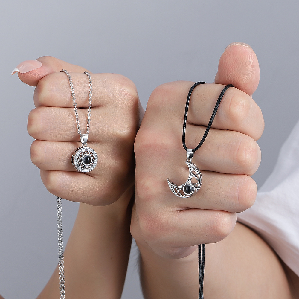 Magnetic Couple Matching Necklaces - 2 SZTUK Magnetyczny naszyjnik dla par