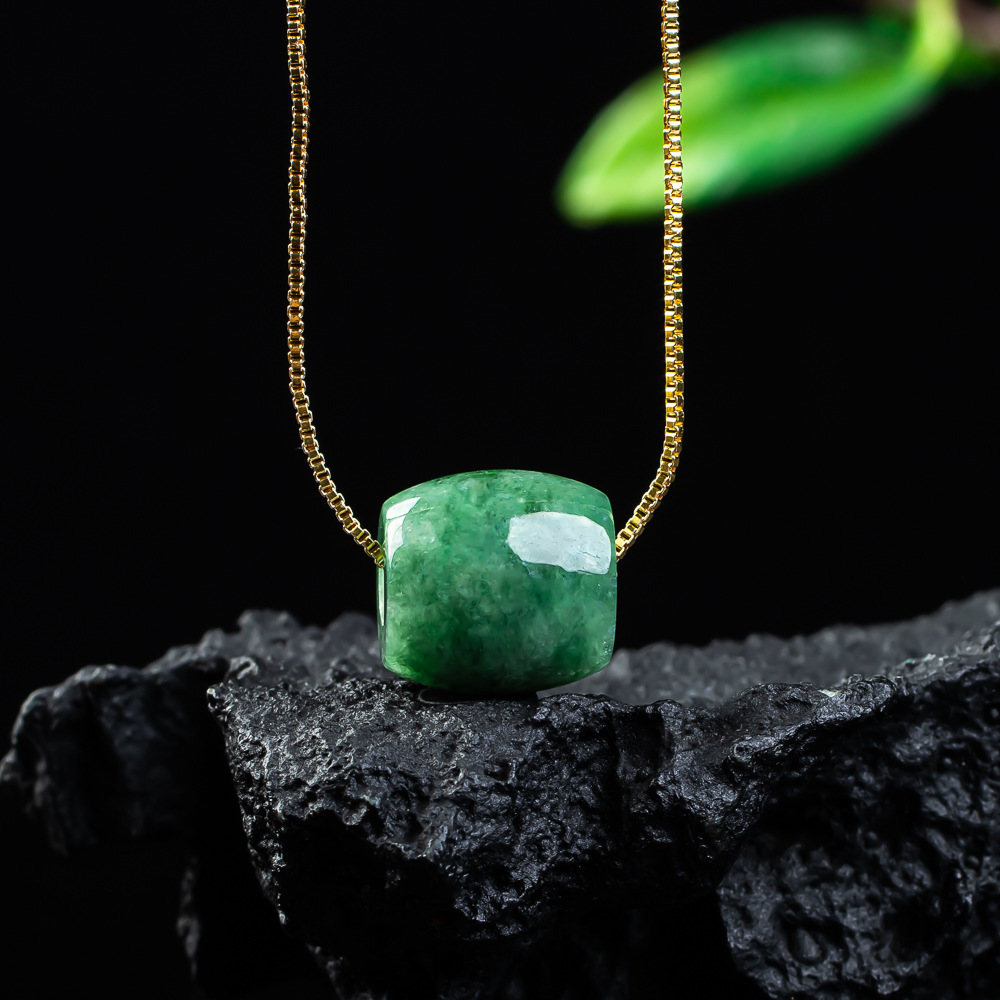 Necklaces - Naturalny, prawdziwy jadeitowy wisiorek z jadeitu