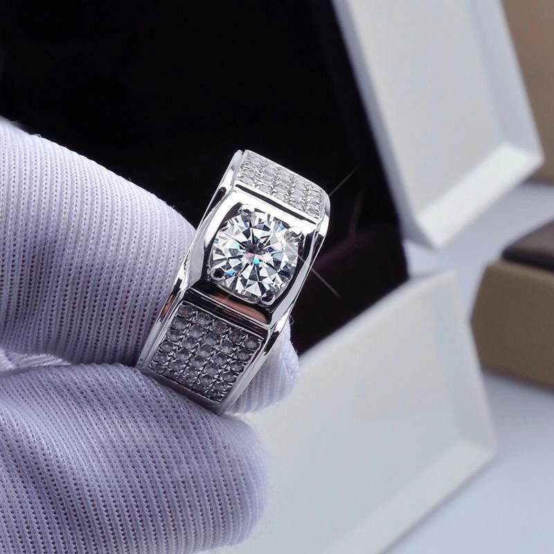 Nowa symulacja czterech pazuró – Moissanite Engagement Ring 1 Carat recenzja i cena