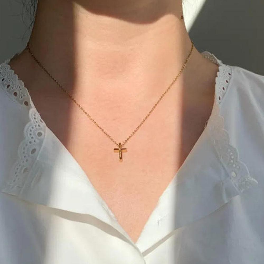 Wykwintny złoty naszyjnik z kr – Cross Pendant Necklace Gold recenzja i cena