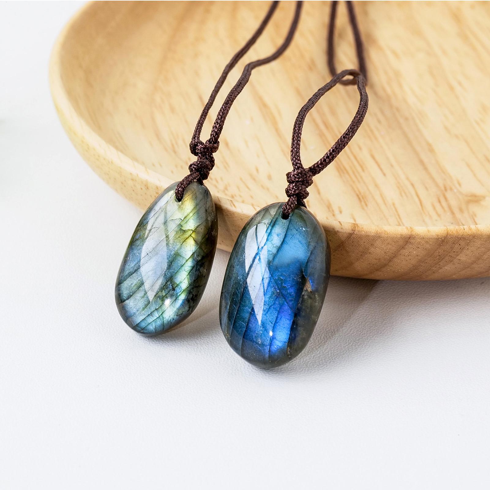 Naturalne naszyjniki z labrado – Crystal Pendant Necklace Natural Stone recenzja i cena